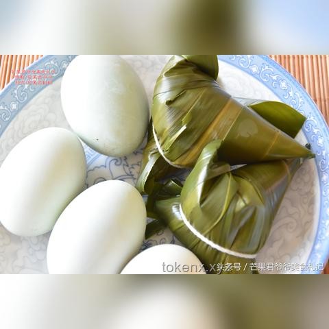 90岁爷爷卖5毛钱粽子VS现代商业粽子：传统与现代的碰撞